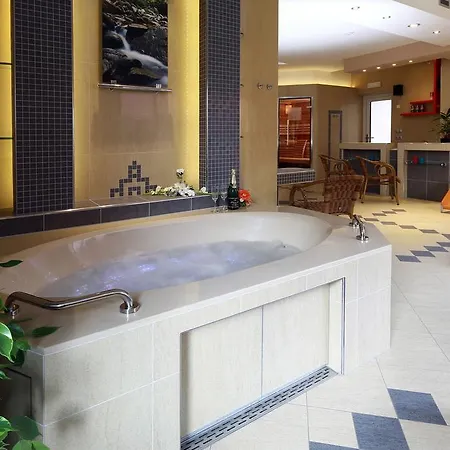 Wellness Pod Rozhlednou 3*