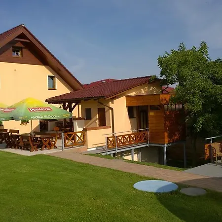 Wellness Pod Rozhlednou 招待所 3*