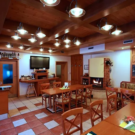 Wellness Pod Rozhlednou 招待所 3*